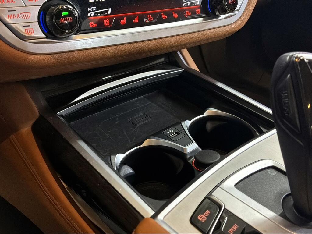 BMW Serie 7 740d xDrive - Foto 800
