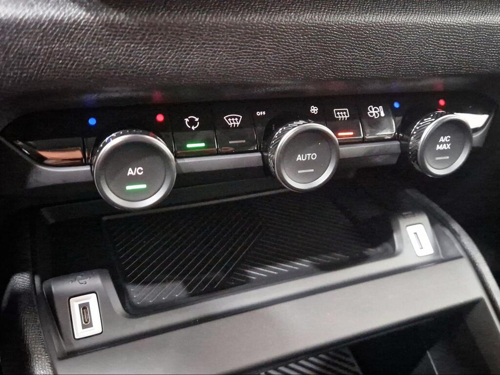 Citroën C4 Hybrid 145 ë-DCS6 Collection - Foto 696