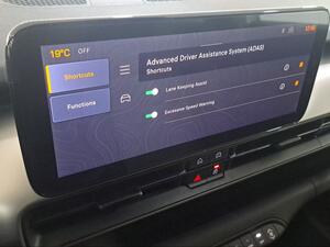 Jeep Avenger AVENGER  HYBRID 4XE UPLAND 145CV