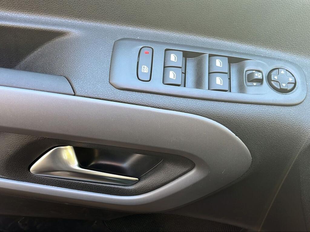Fiat Doblò 1.5 75kW (100CV) diésel MT6 Talla M - Foto 627
