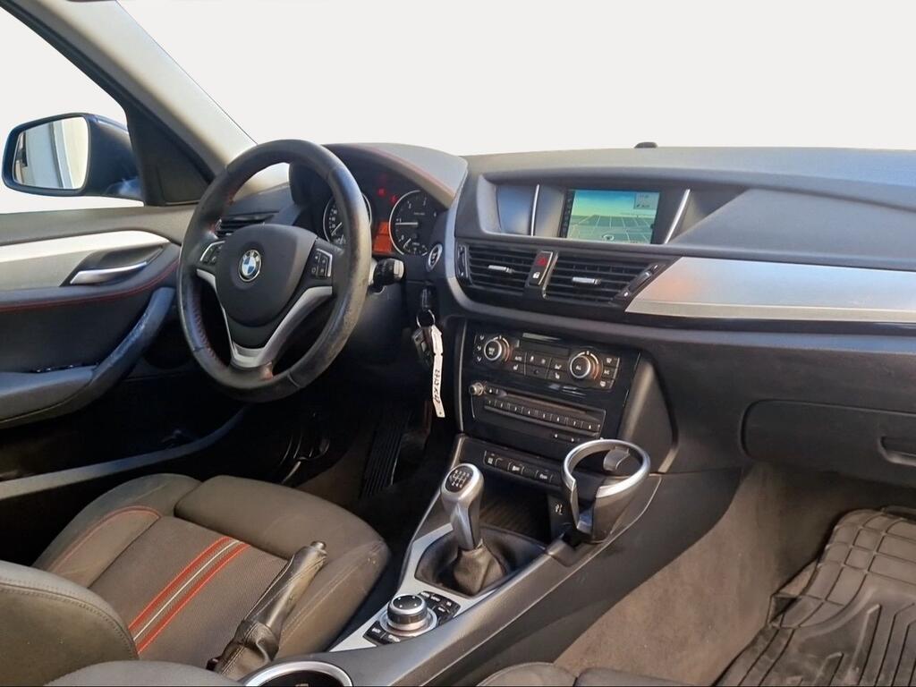 BMW X1 sDrive18d - Foto 813