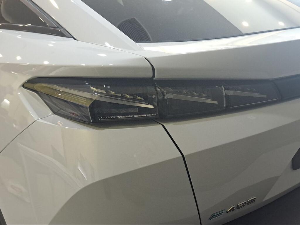 Peugeot e-408 GT Eléctrico 210 (157 Kw) - Foto 381