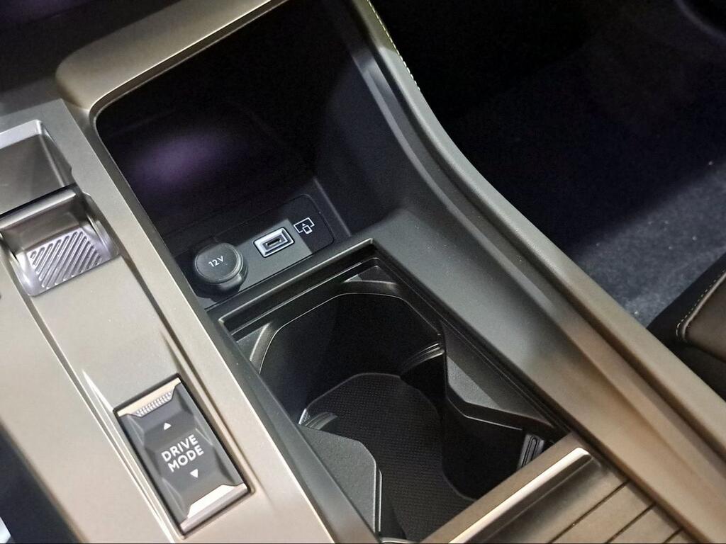 Peugeot e-408 GT Eléctrico 210 (157 Kw) - Foto 482