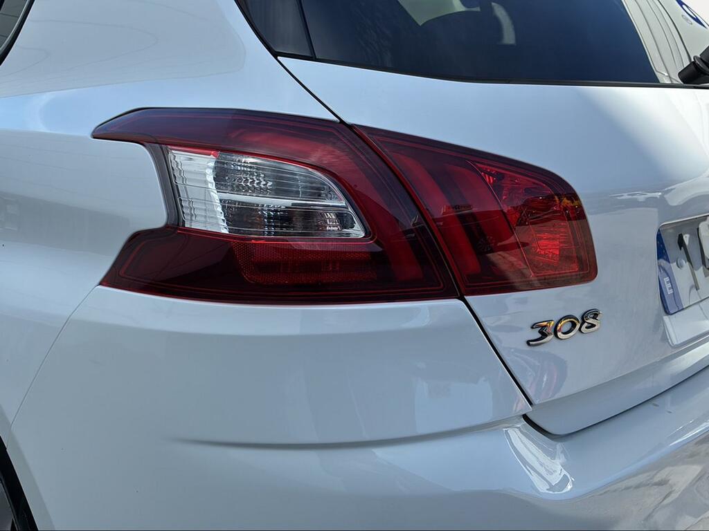 Peugeot 308 5p Style 1.2 PureTech 81KW (110CV) S&S - Foto 390