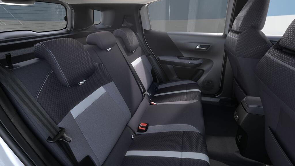 Opel Frontera 1.2T XHT Hybrid eDCT6 107kW GS - Foto 313