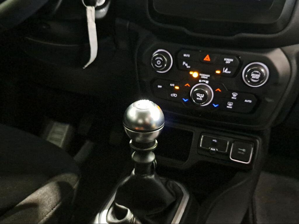Jeep Renegade Sport 1.0G MT6 88kW (120CV) 4x2 - Foto 1344