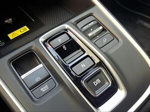 Honda CR-V 2.0 i-MMD HEV 4X2 Elegance