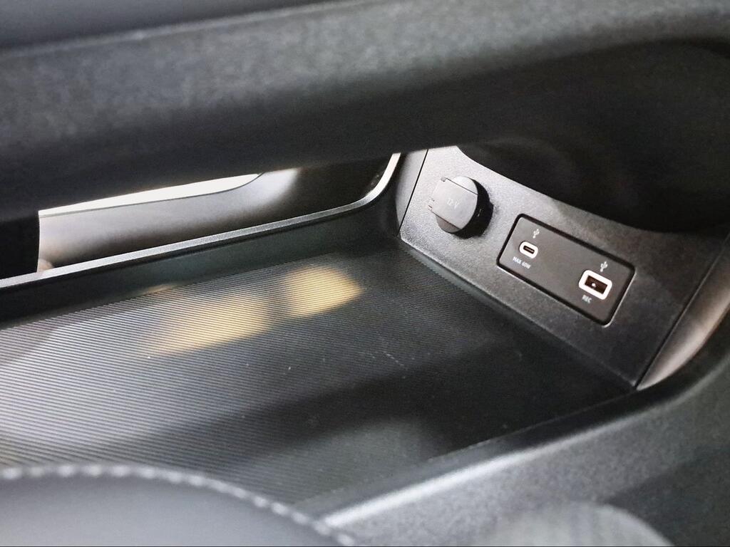Leapmotor C10 C10 REEV 28.4 kWh Design REEV Hybrid A - Foto 1639