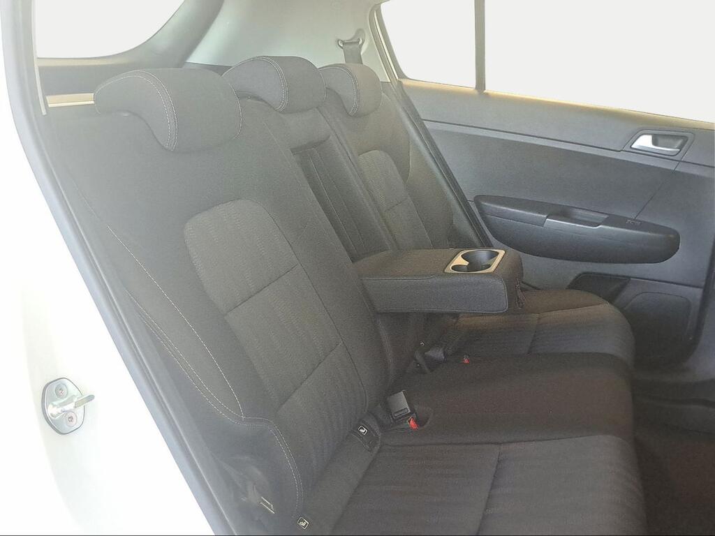 Kia Sportage 1.6 MHEV Business 100kW (136CV) 4x4 - Foto 650