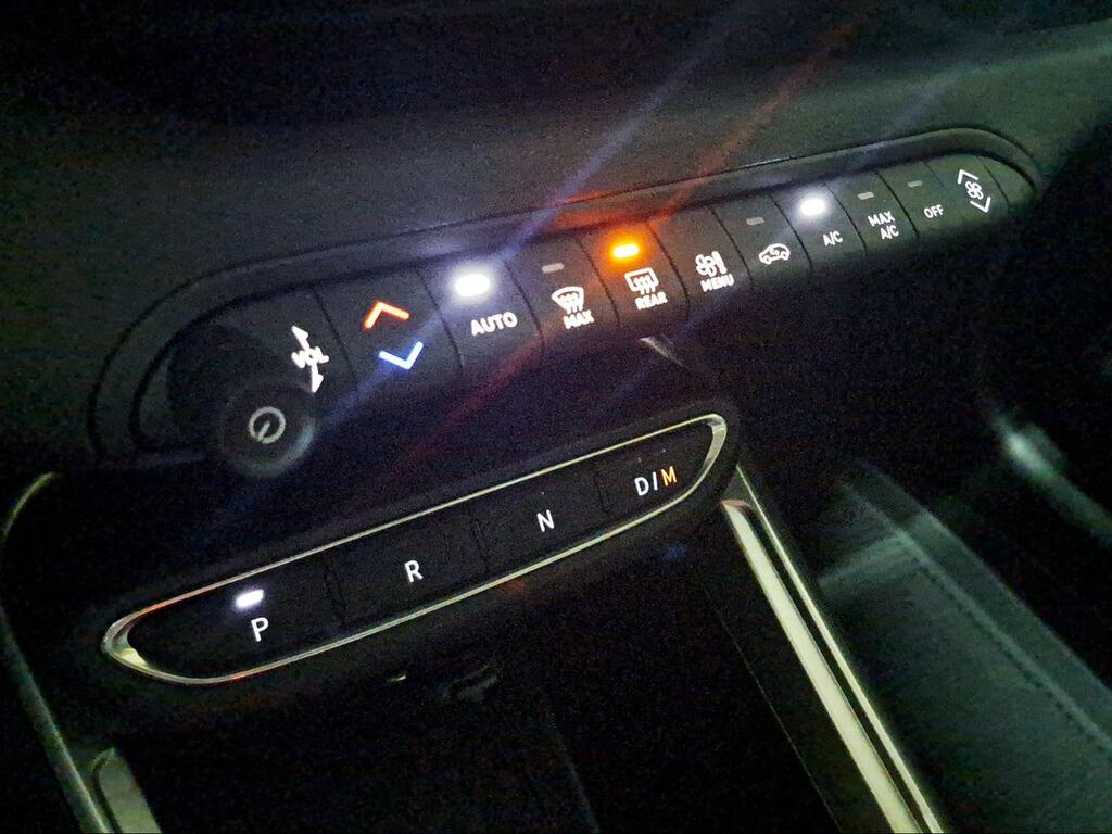 Jeep Avenger 1.2 eHybrid 74kW (100CV) Altitude - Foto 634