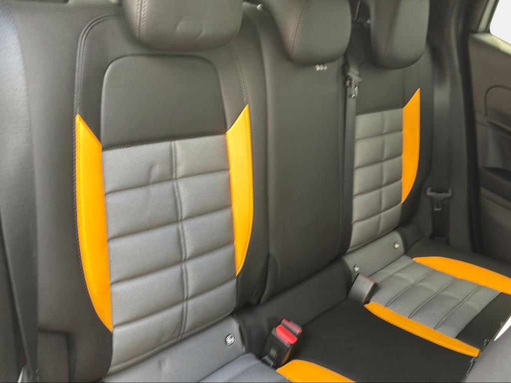 Jeep Avenger 1.2 eHybrid 4xe 145CV T. North Face - Foto 24