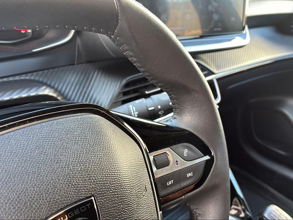 Peugeot 208 Active Puretech 75 - Foto 1050