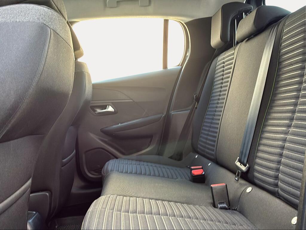 Peugeot 208 Active Puretech 75 - Foto 1036