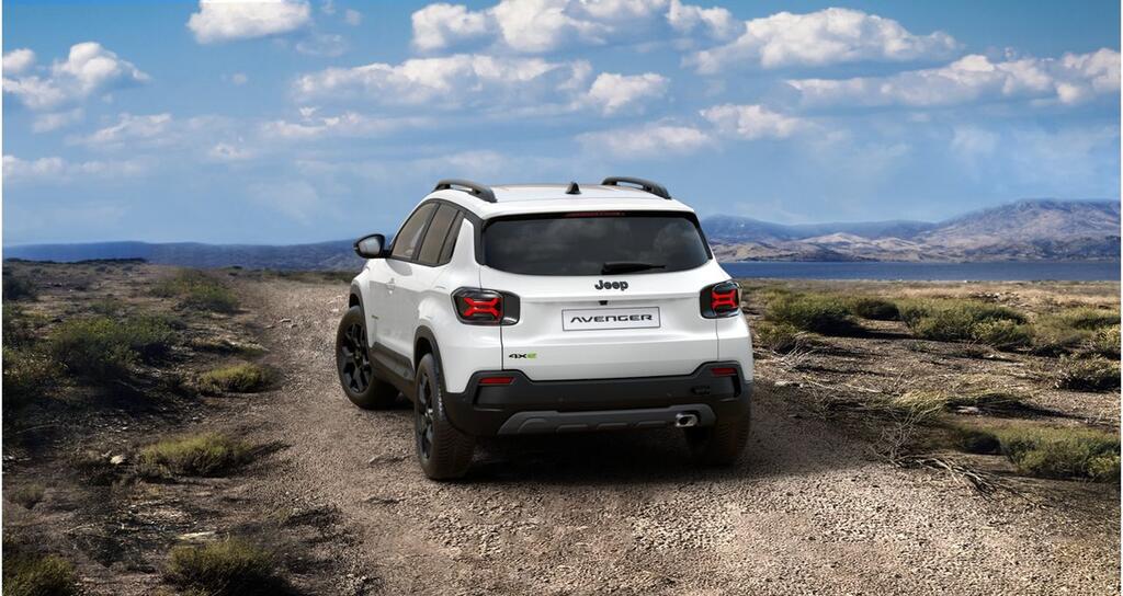 Jeep Avenger 1.2 eHybrid 4xe 136CV T. North Face - Foto 13