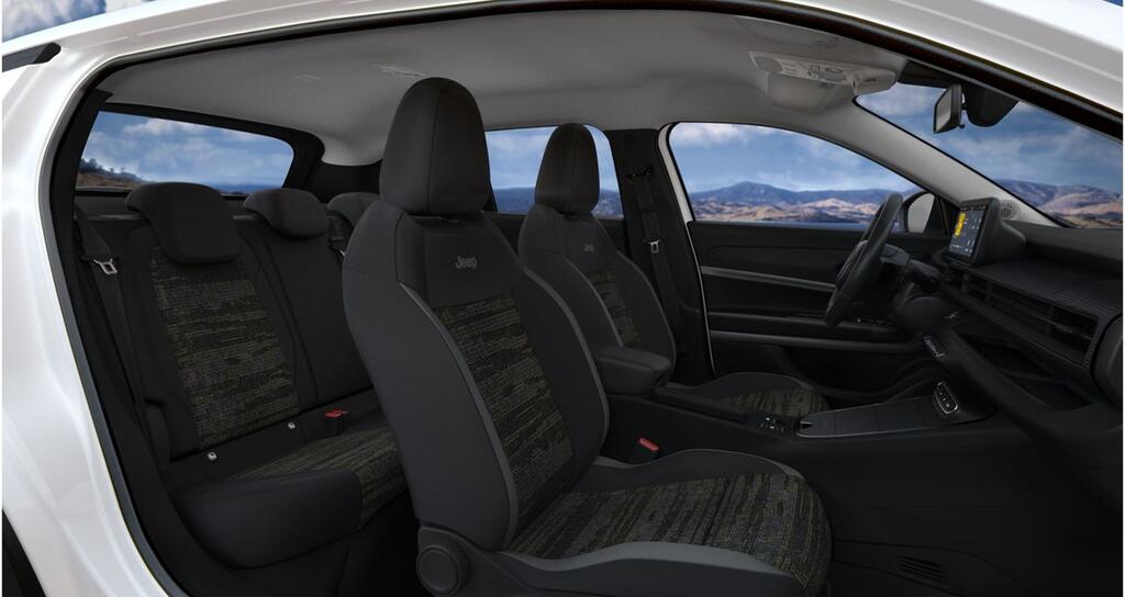 Jeep Avenger 1.2 eHybrid 74kW (100CV) Longitude - Foto 17