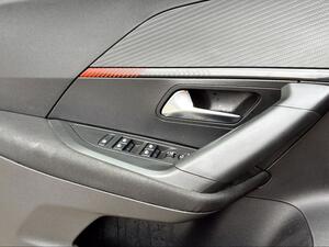Peugeot 2008 Active Pack Puretech 100 S&S BVM6