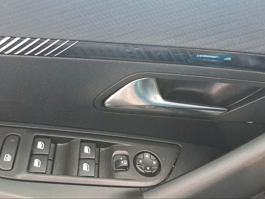 Peugeot 2008 N2008 Allure Hybrid 145 eDCS6 - Foto 1267