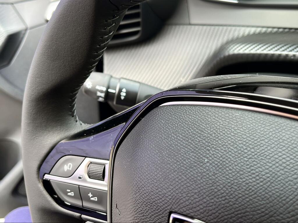 Peugeot 208 Allure Gasolina 100 S&S 6 Vel. MAN - Foto 1234