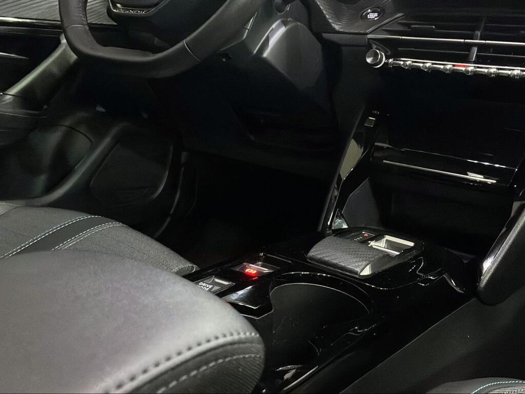 Peugeot 2008 Allure Pack BlueHDI 130 S&S EAT8 - Foto 1287