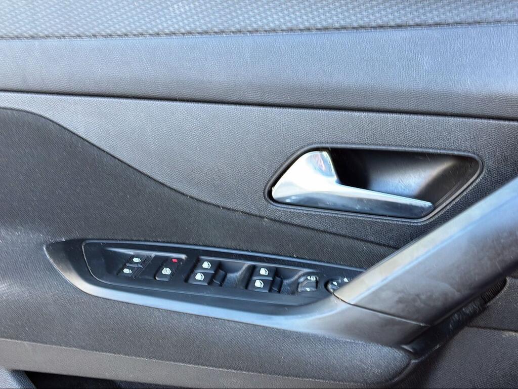 Peugeot 308 5P Active Pack Puretech 110 S&S MAN - Foto 1797