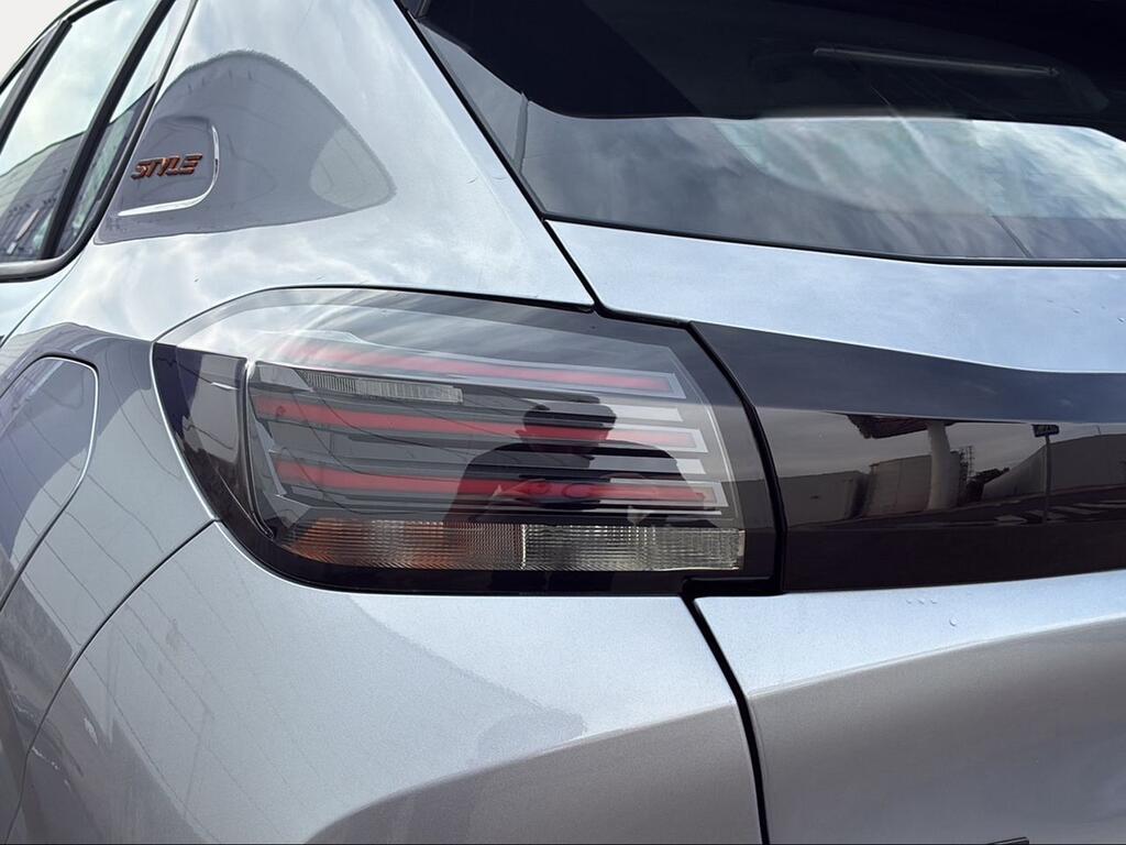 Peugeot 208 Style HYBRID 110 eDCS6 - Foto 1657
