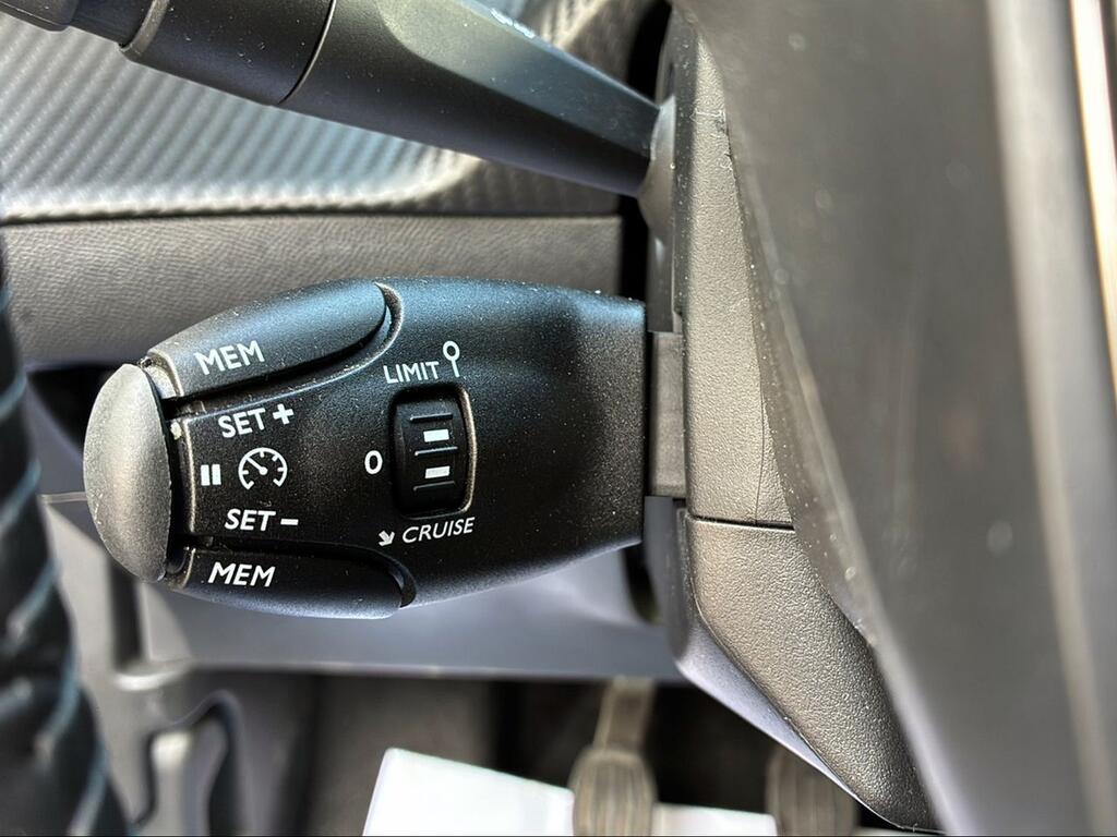Peugeot 2008 Allure Puretech 100 S&S 6 Vel. MAN - Foto 1400