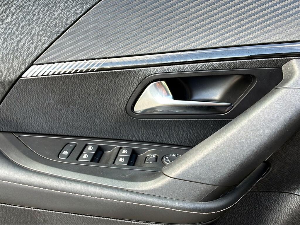 Peugeot 2008 Allure Puretech 100 S&S 6 Vel. MAN - Foto 1395