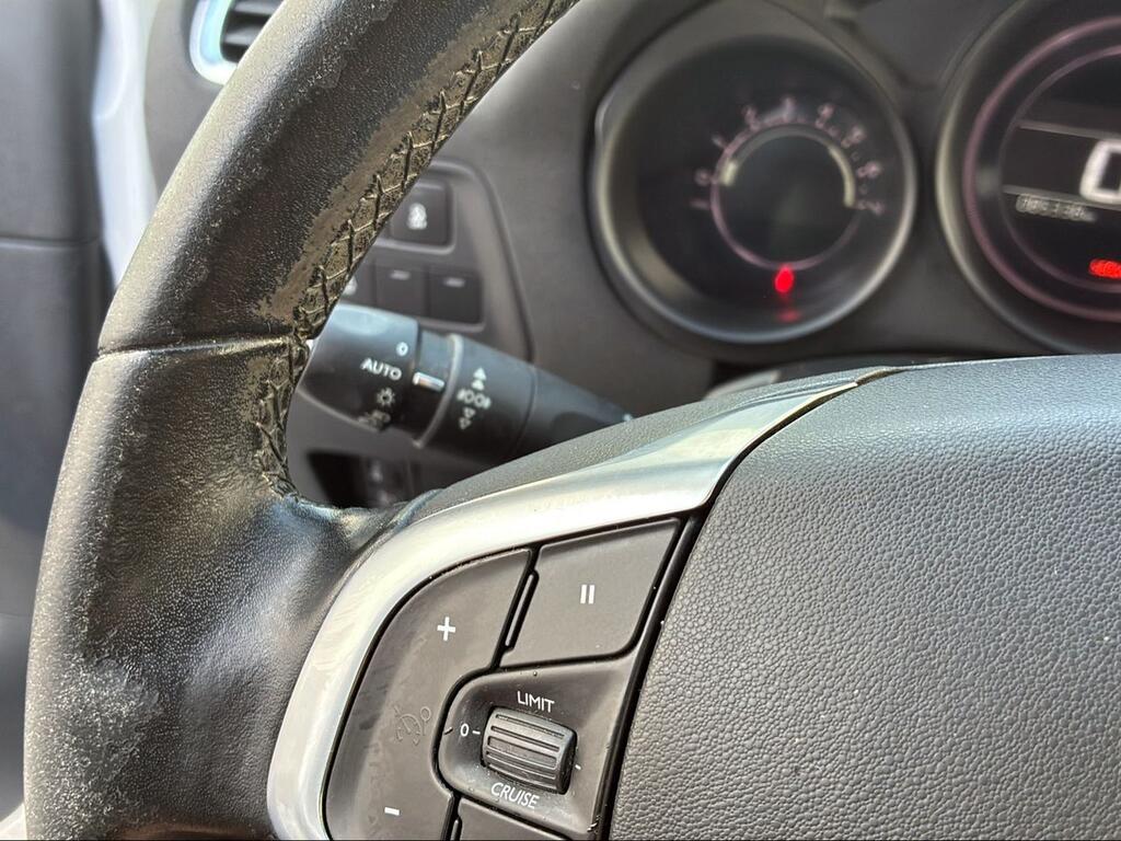 Citroën C4 BlueHDi 73KW (100CV) Live Edition - Foto 829