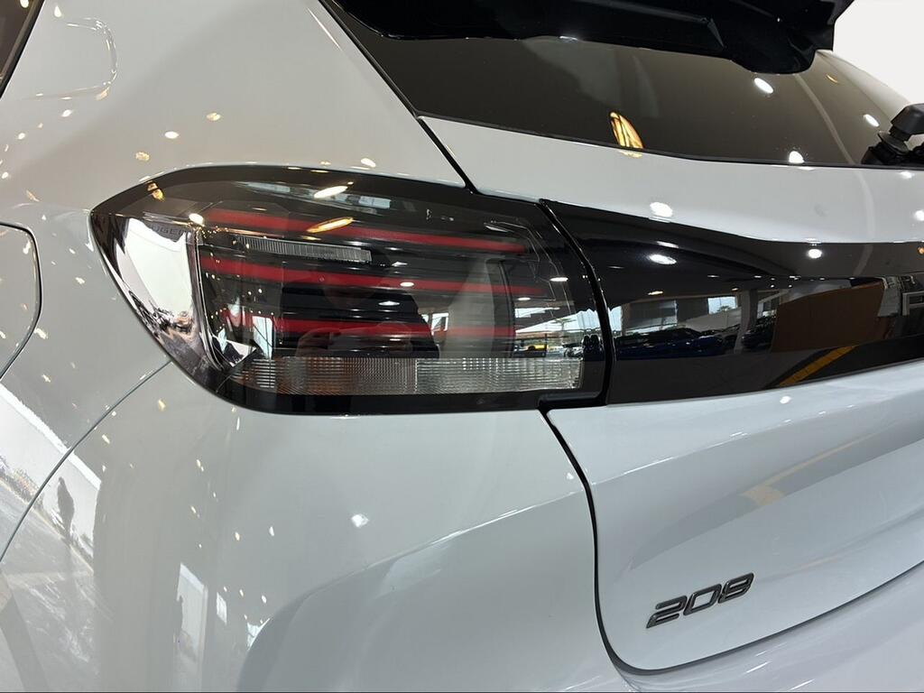 Peugeot 208 Allure HYBRID 110 eDCS6 - Foto 1294