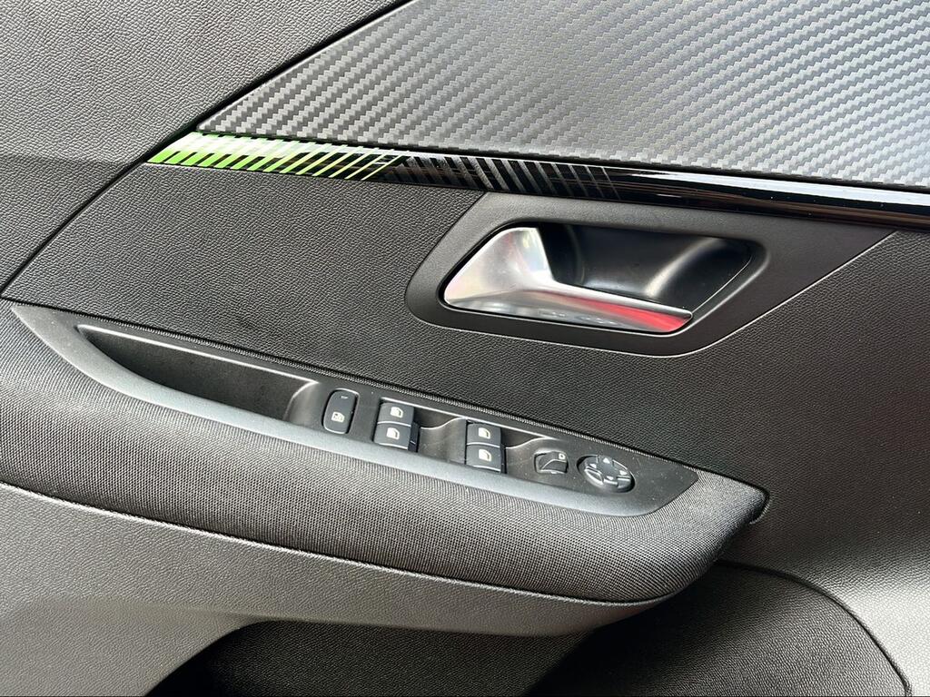 Peugeot 208 Active Puretech 75 - Foto 561