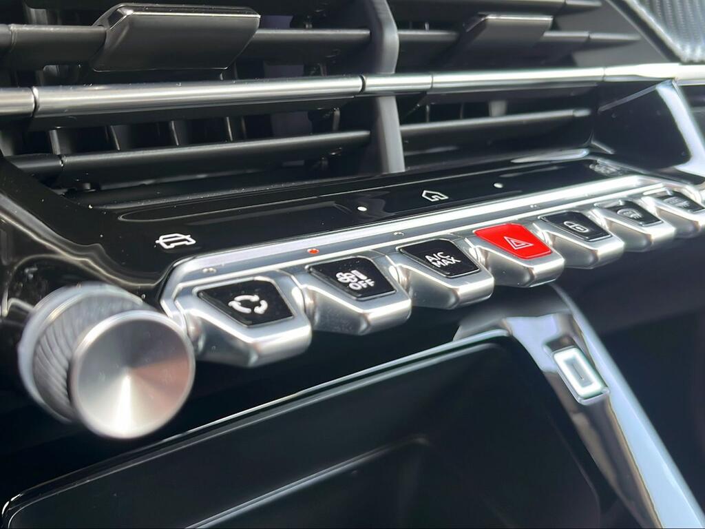 Peugeot 208 Active Puretech 75 - Foto 564