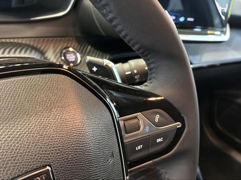 Peugeot 208 Allure HYBRID 110 eDCS6 - Foto 1161