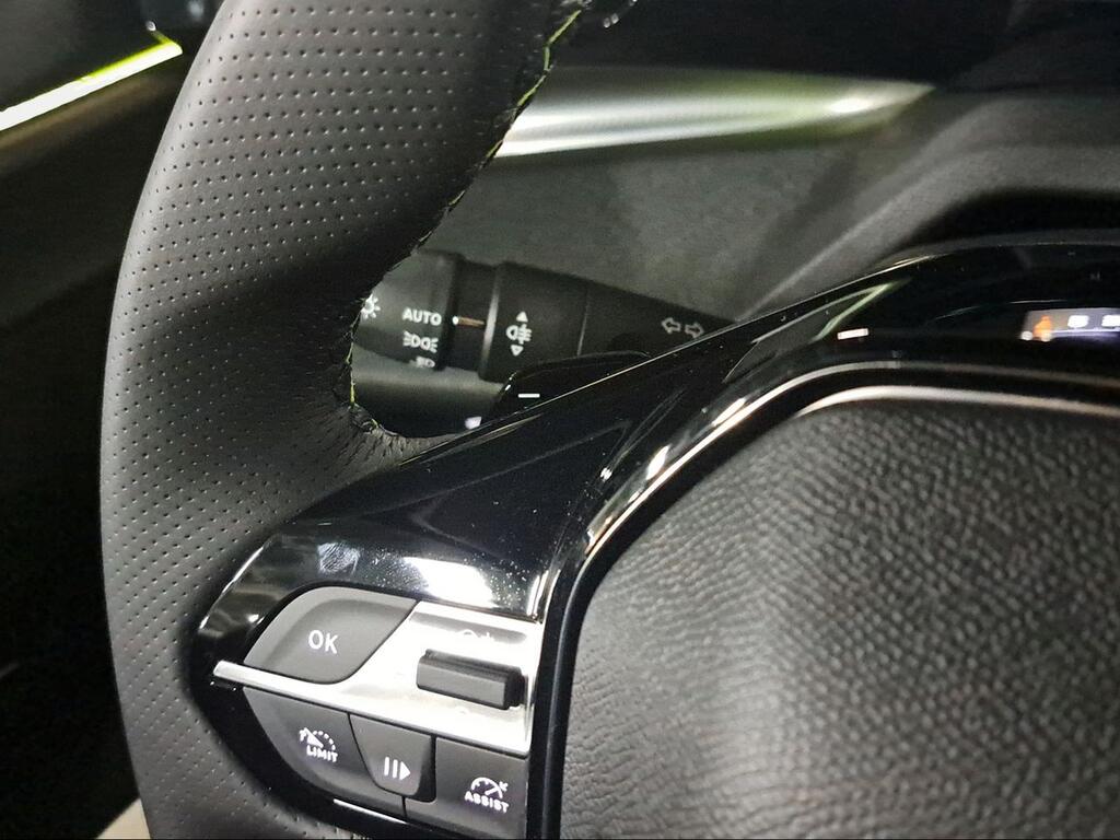 Peugeot 308 SW GT BlueHDi 130 S&S EAT8 - Foto 526