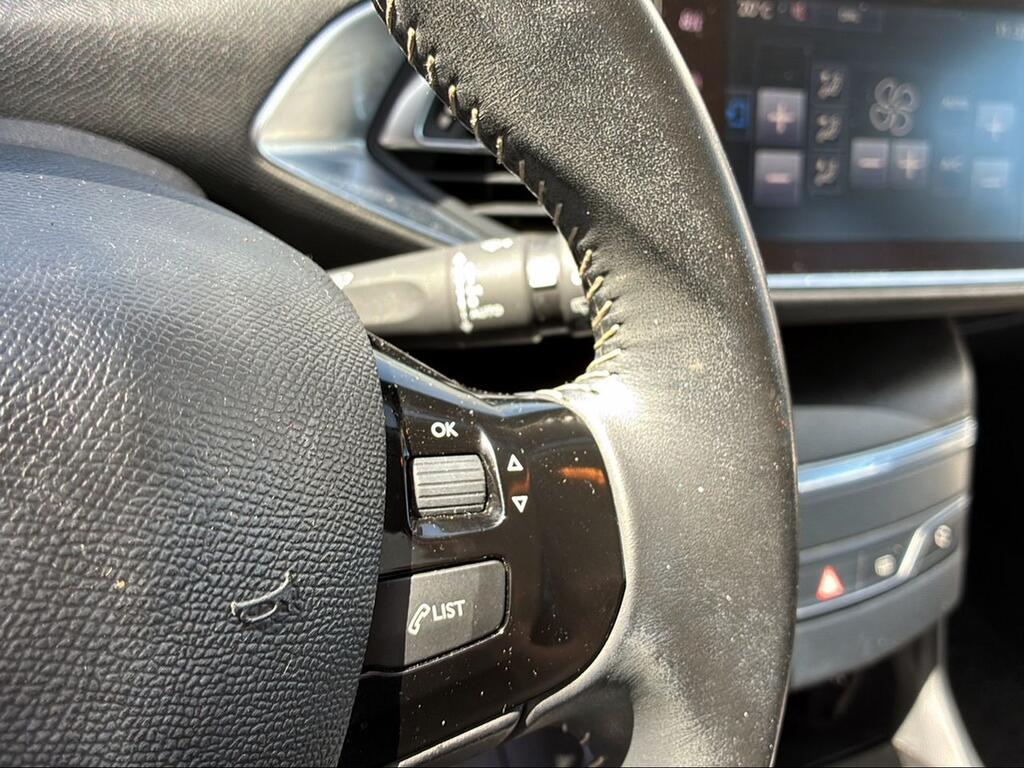 Peugeot 308 5p Style 1.2 PureTech 81KW (110CV) S&S - Foto 984
