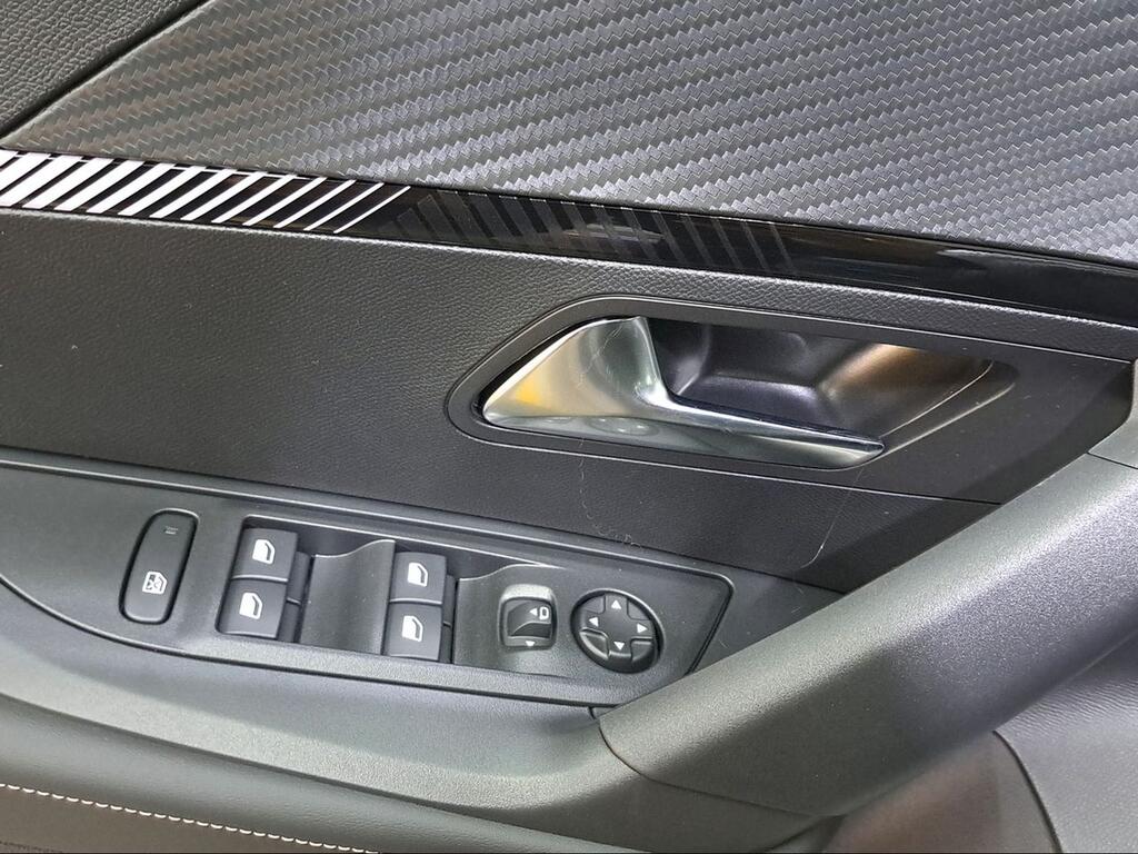 Peugeot 2008 Allure Gasolina 100 S&S 6 Vel. MAN - Foto 442